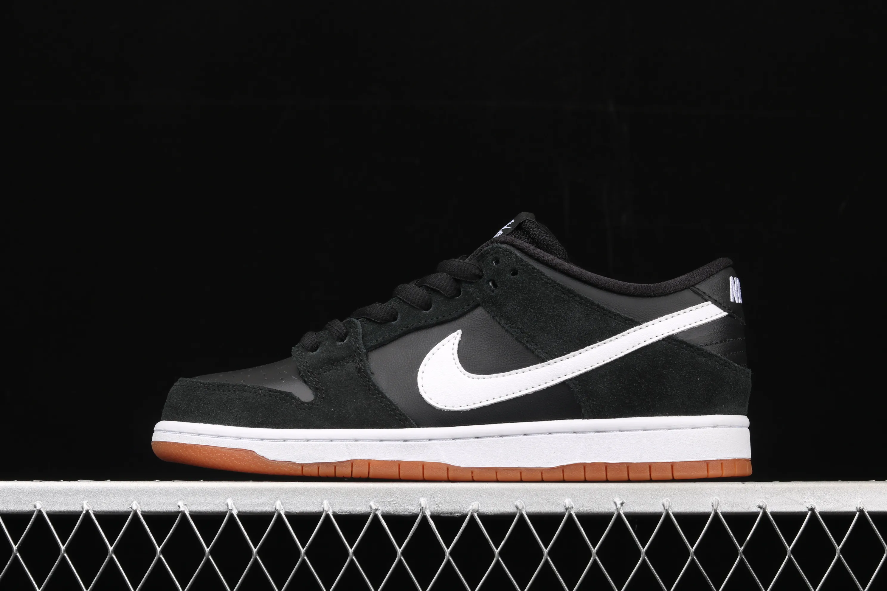 All Categories Nk SB Dunk Series Nk SB Dunk Low Low-top Sneakers Nk SB Dunk Low Pro Nike Skateboard Shoes 854866-019